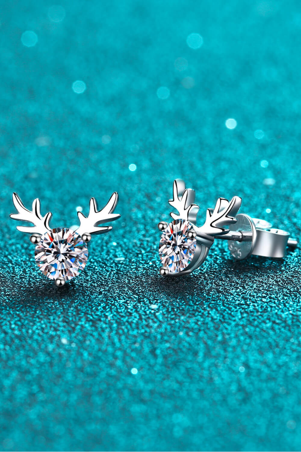 925 Sterling Silver Reindeer-Shaped Moissanite Earrings | Curated