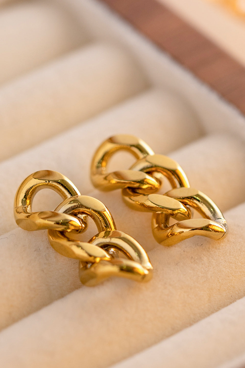 The Versatile Chain Earrings | Curated