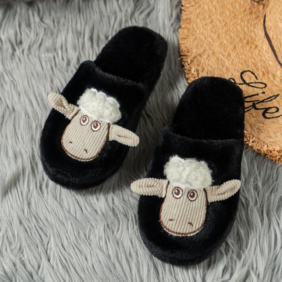 Sheep Round Toe Slippers | Curated